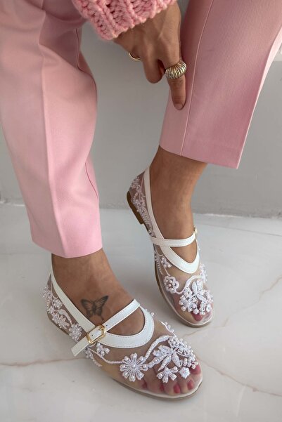 Shoebutik Balerini de damă din tul alb Murcia cu detalii perlate