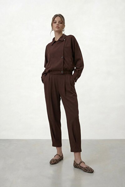 VAGGON Buttoned Crop Jacket and Pleated Detailed Trousers Set