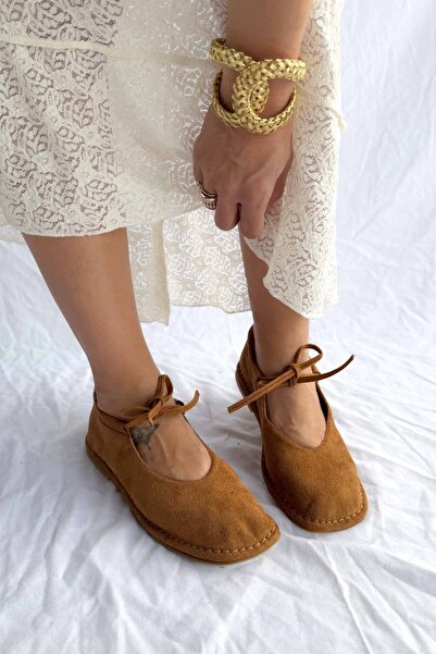 Shoebutik Balerini de damă cu șireturi, din piele intoarsa, de culoare maro u...