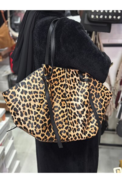 LOTUS AYAKKABI & ÇANTA Leopar Desen Çift Taraflı Yavrulu Omuz Çantası