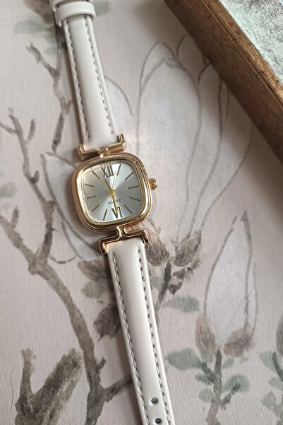 MİLABELLA ساعة يد نسائية كلاسيكية مربعة الشكل من Elira Cream Cord White Snow