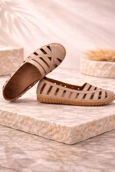 İNZE AYAKKABI صندل من الجلد الطبيعي اسم الموديل: فيفيا