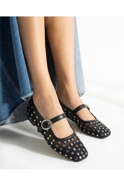 RMY SHOES حذاء باليرينا أسود مزين بالمسامير، مريح وعصري للاستخدام اليومي