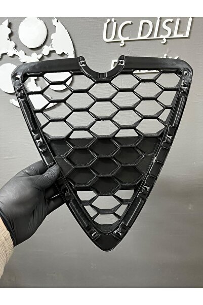 3DisliPlastik Alfa Romeo Giulietta Petek Sadece Panjur Siyah 3D Baskı Boyasız