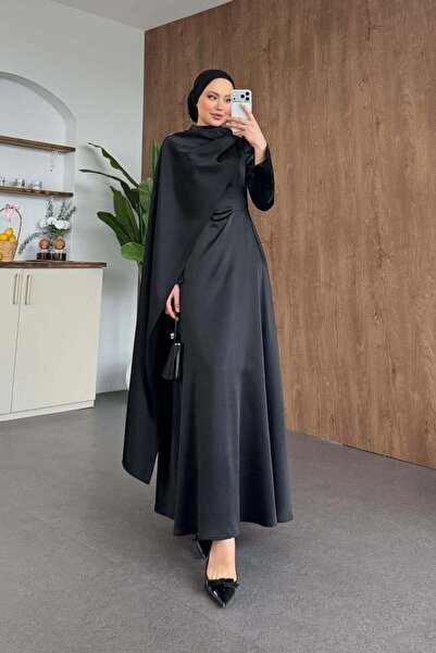 Hazamoda Βραδινό φόρεμα από σατέν με ουρά μαύρο