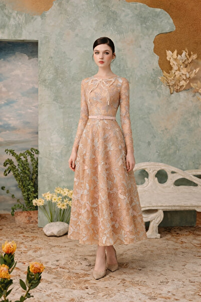 NN فستان تل مطرز بالورود