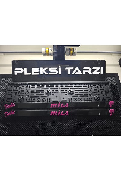 Butik Pleksi Tarzı Barbie kişiselleştirilmiş pleksi plakalık