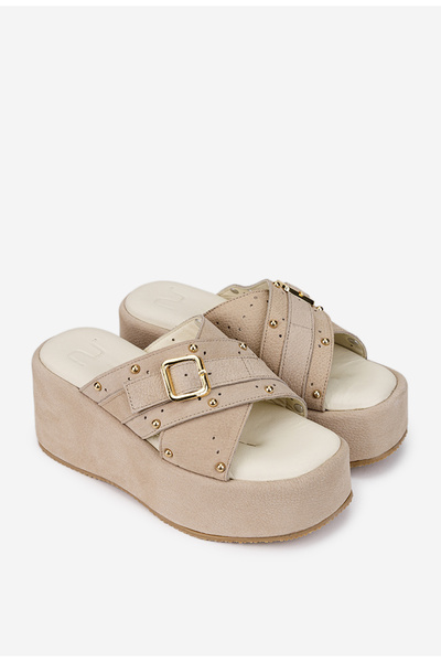 Dasha Saboti dama NUR bej din piele nabuc cu ornamente aurii