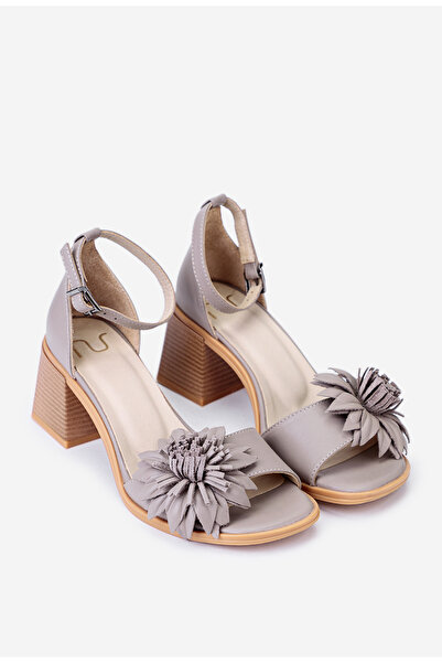 Dasha Sandale dama taupe NUR din piele cu ornament floare