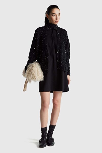 United Colors of Benetton Rochie neagră cu paiete, cu detaliu nasturi la spat...