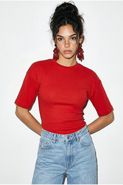 Bianco Lucci Γυναικείο μπλουζάκι Beli Με σούρες με λαιμόκοψη ποδηλάτου OT2610...