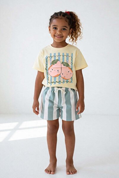 Monila Комплект з бавовняної футболки та смугастих шортів для дівчинки