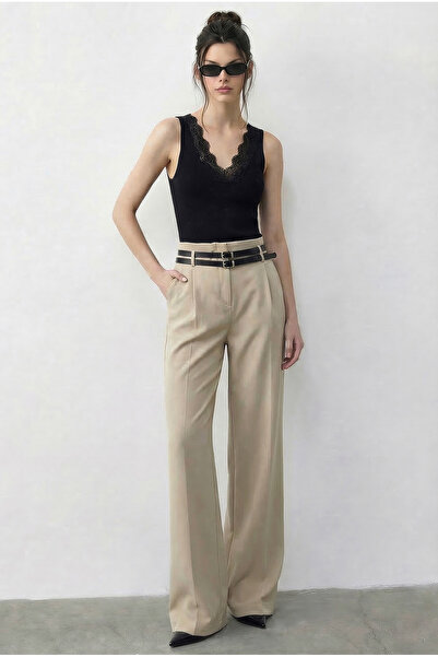 Bianco Lucci Γυναικείο παντελόνι παλάτσο με διπλή ζώνη και λεπτομερείς τσέπες...