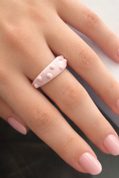 TAKIŞTIR Pink Color Embossed Enamel Ring