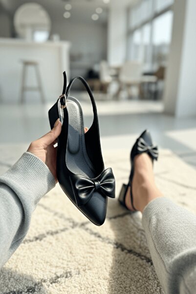 DURUNUN BUTİĞİ Duta Φιόγκος Μαύρο (με τακούνι 4 εκ.) Παπούτσια με μυτερή μύτη...