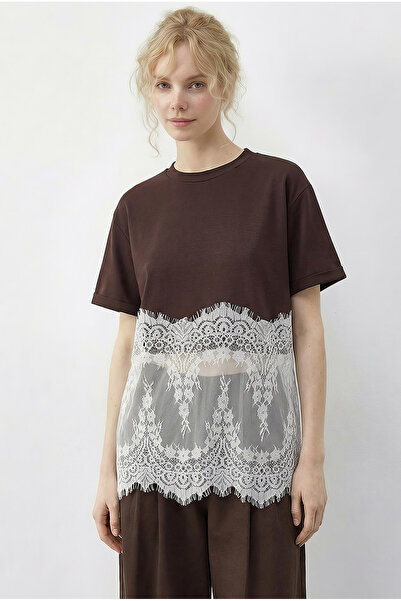 Bianco Lucci تي شيرت نسائي بياقة دائرية وتفاصيل دانتيل وقصة مريحة 1074 60286064