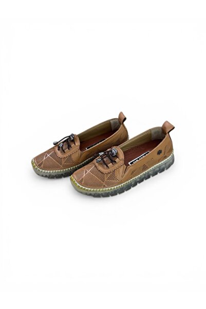PATRON SHOES حذاء نسائي كاجوال من الجلد الطبيعي بنعل شفاف منقوش