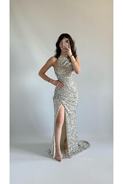 AYŞENUR DİNÇER Donatella Yırtmaçlı Abiye Gümüş