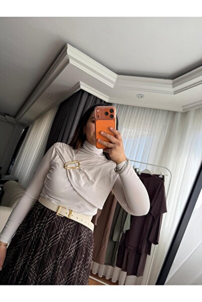 Masal Şahin Butik Tokalı Sandy Bluz