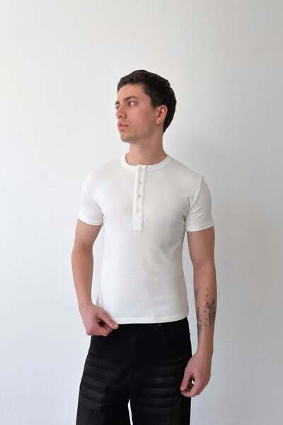 Flaw Wear تي شيرت أساسي بأزرار