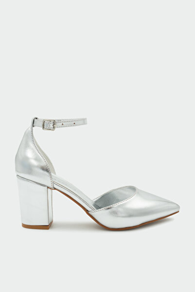 LAMİNTA حذاء فانيسا كلاسيك سيلفر نسائي بكعب عالٍ