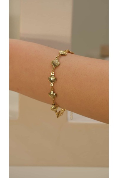 Jerie Gold Sea Shell Detail Bracelet