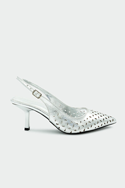 LAMİNTA حذاء بكعب نسائي فضي اللون من Punch Laser Cut