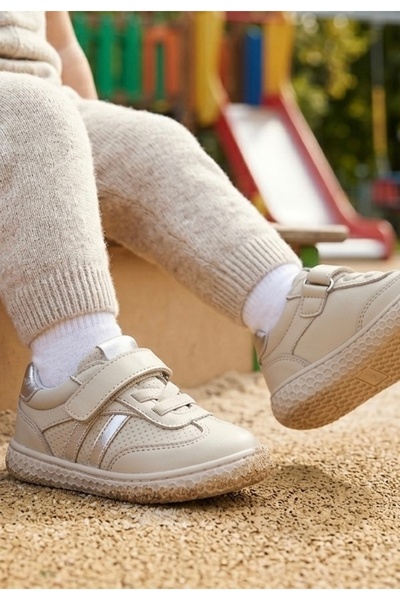 HAPPY WALK Leather and Orthopedic Sole Baby Girl Casual Shoes