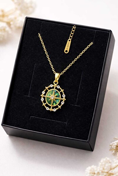 Jewelliss قلادة نسائية عتيقة الطراز من اللؤلؤ المطلي بالذهب والصلب، بسيطة وأنيقة