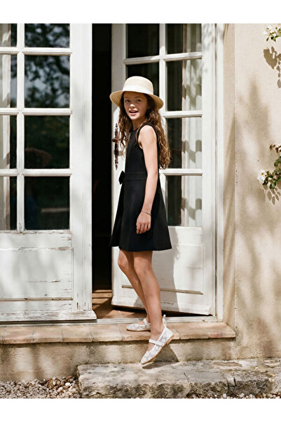 LC Waikiki RMZ GİYİM فستان بناتي بتصميم FARKIKA مع ياقة روبا وفيونكة