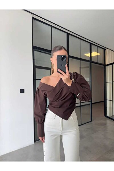 IŞILDA FASHION Işılda Off-The-Shoulder Shirt