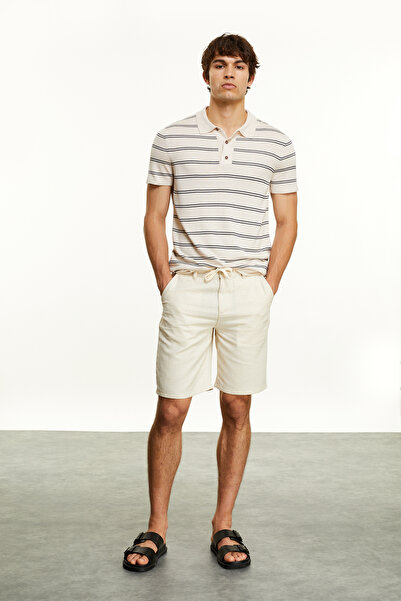 Mudo Tie-Fit Straight Fit Shorts