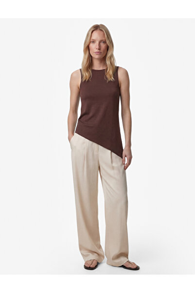 Koton Αμάνικη σατέν μπλούζα με στρογγυλή λαιμόκοψη, ασύμμετρη κοπή και λεπτομ...