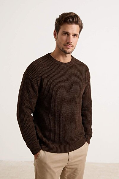 Trendyol Collection Brown Oversize Crew Neck Plain Sweater Tmnaw23Kz00189