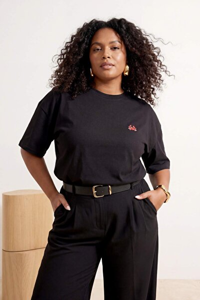 Trendyol Curve Μαύρο 100% Βαμβάκι Με κέντημα oversized /Μπλουζάκι με φαρδιά γ...