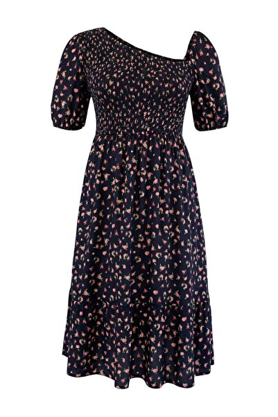 Trendyol Curve Rochie de mărime mare țesut cu guler asimetric și mâneci tip b...