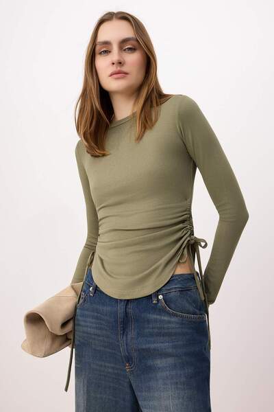 Trendyol Collection Khaki Fitted/Body-Fitting Boat Neck Long Sleeve Soft Knit...