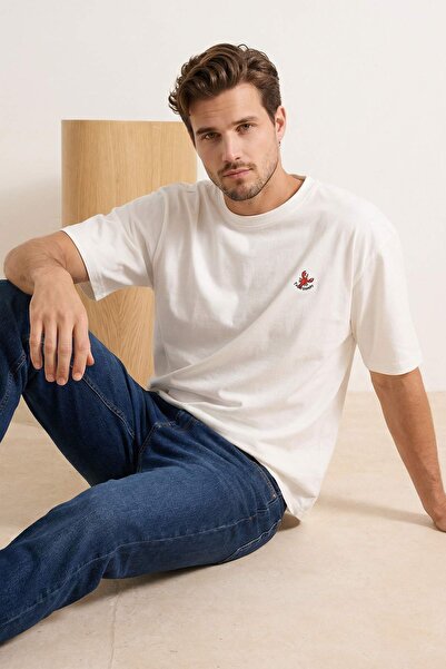 Trendyol Kollektion Ecru-Hummer-Embroidered Oversize/T-Shirt mit weitem Schni...