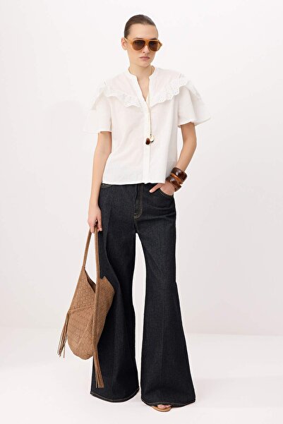 Trendyol Collection Cămașă din bumbac cu garnitură din dantelă albă TWOSS26GO...