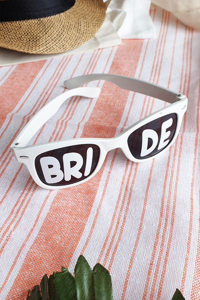 PEKSHOP Bride Written Photo Shoot Accessory Sunglasses