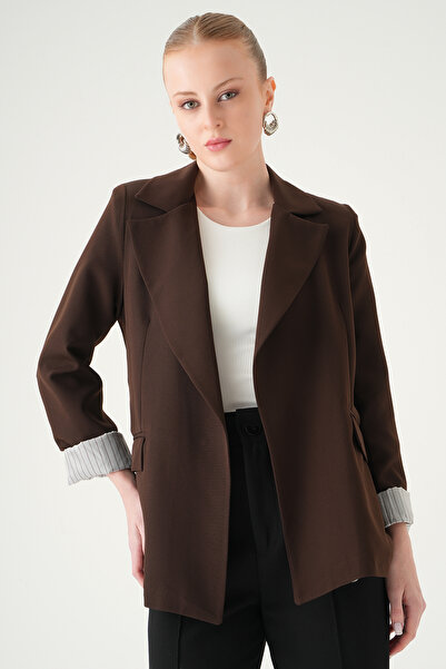 Rays سترة مبطنة باللون البني مخطط 8403A