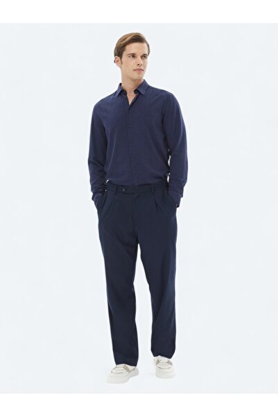 Kip بنطال كاجوال فضفاض منسوج باللون الأزرق الداكن