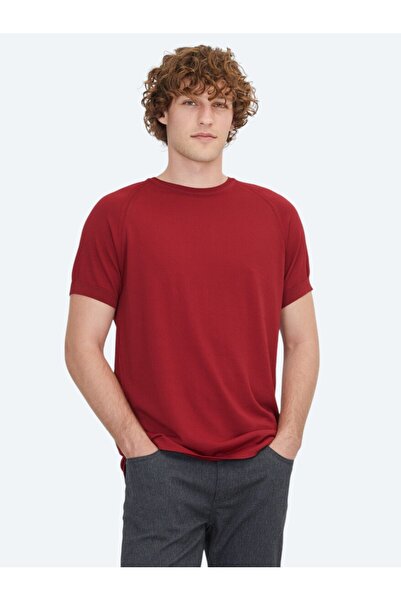 Kip ملابس تريكو جاكار ذات ياقة دائرية باللون الأحمر