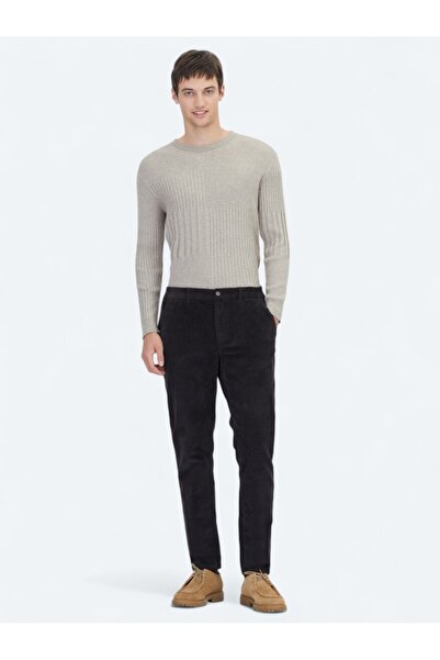 Kip بنطلون رياضي منسوج بخيوط مضلعة باللون الرمادي الداكن، مصنوع من مزيج القطن...