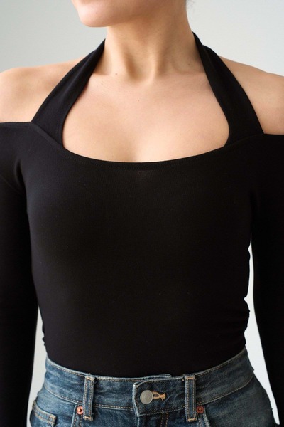 ibeeka Γυναικεία μπλούζα με μακριά μανίκια και λεπτομέρεια στο λαιμό με σούρε...