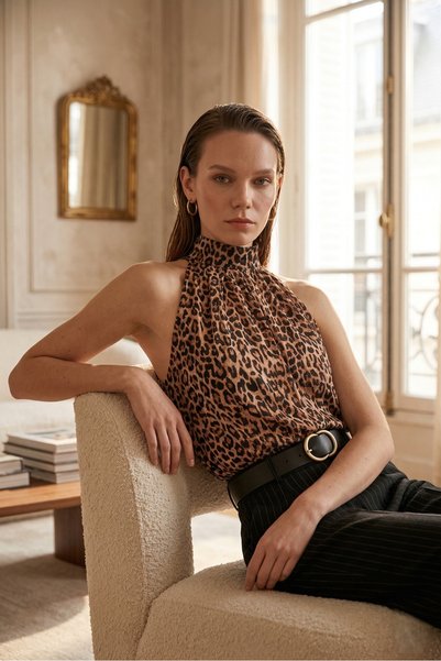 peralist Women's Small Leopard Halter Neck Zero Sleeve Regular Buttoned Pleated Crepe Premium Blouse