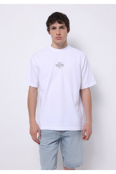 Colin's Comfort Fit Круглий комір Прямий чоловічий Токіо Напис Білий Короткий...