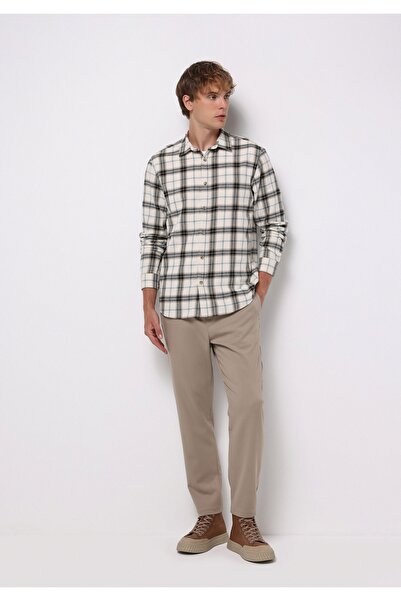 Colin's بنطال بيج للرجال ذو قصة عادية وخصر متوسط وأرجل مستقيمة