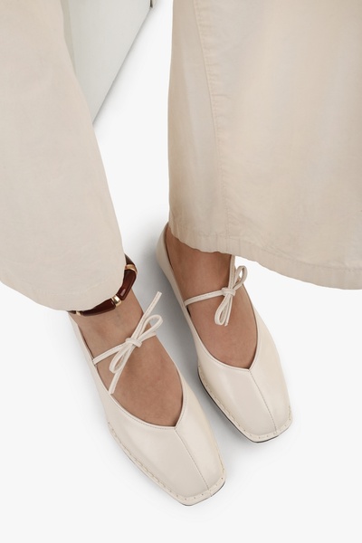 Shoeberry Lunera Ecru pentru femei Volumul cu detaliu cu șnur balerini