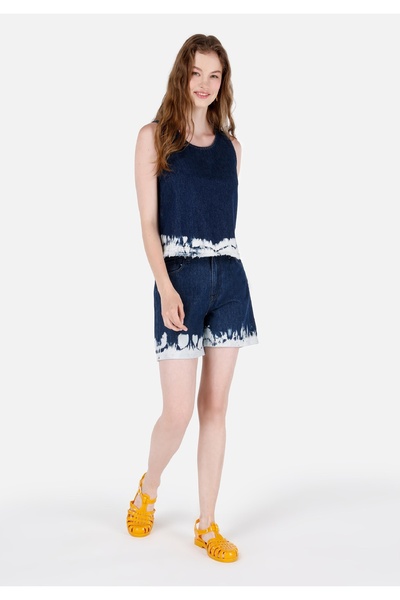 Colin's شورت جينز أزرق للنساء بخصر عالٍ من Mom Fit